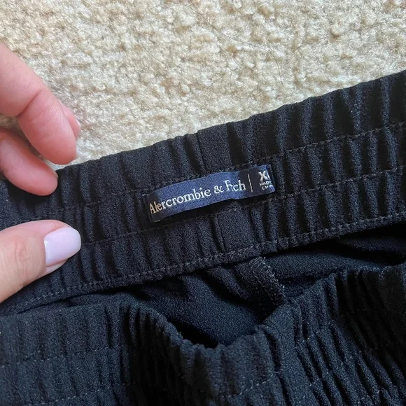 abercrombie and fitch black pants - Picture 2 of 4